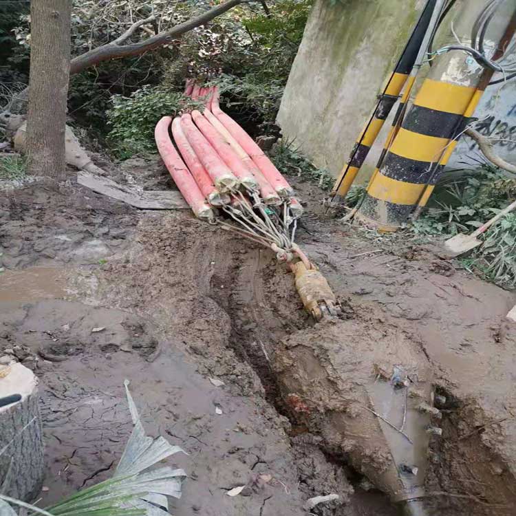 龙湾拖拉管